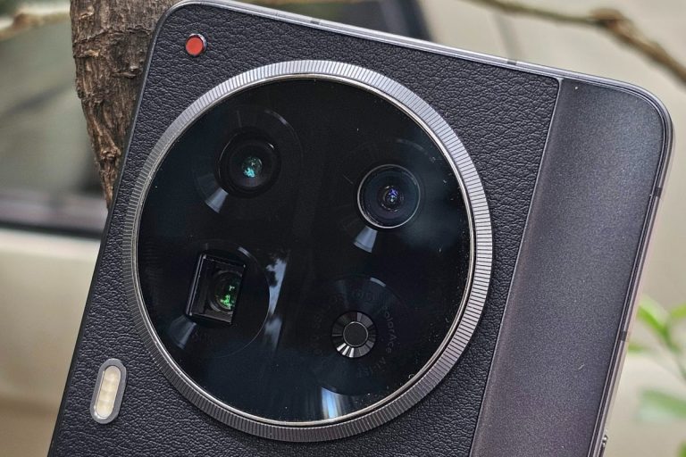 how-to-protect-smartphone-camera-min